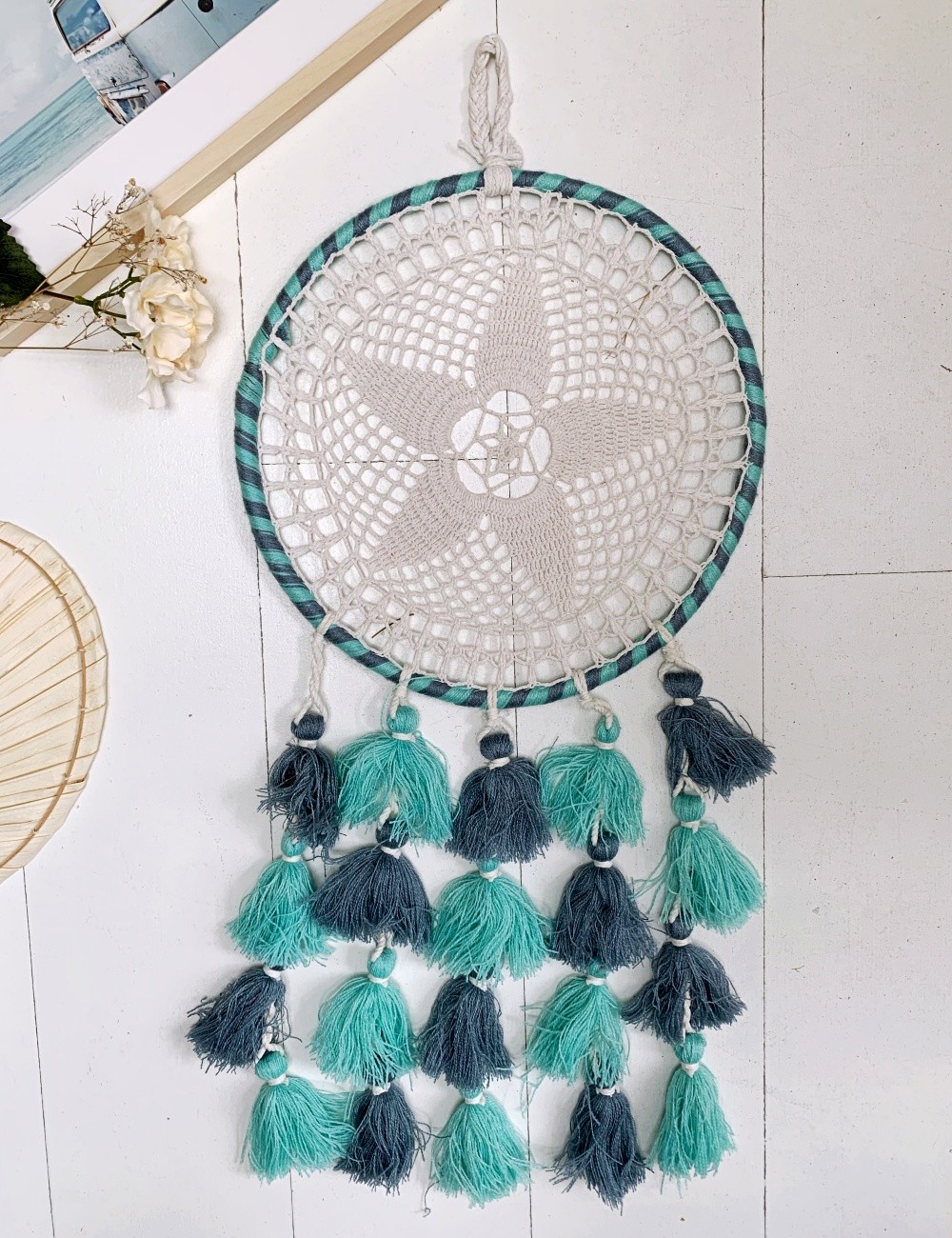 Attrape-rêve pompons déco bohème - Boutique L’anana(s) Attrape-rêve pompons déco bohème - Boutique L’anana(s)
