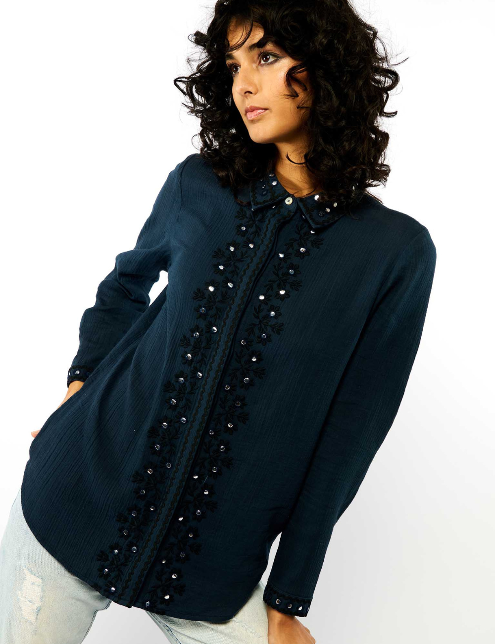 Chemise bohème brodée de miroirs MALA WILD - Boutique L'aNana(s) Chemise bohème brodée de miroirs MALA WILD - Boutique L'aNana(s)